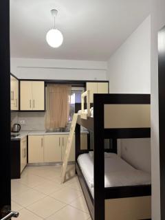 Xhonis Apartments - 8