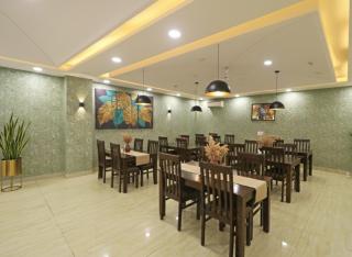 Hotel Grand Omaxe - Near Delhi Aerocity with Airport Pickup - 5