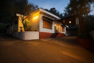 Secret Escape Heritage Bungalow - 6