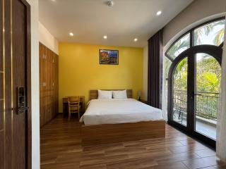 Golden Sunshine Villa - 3