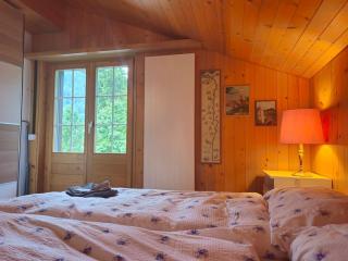Cozy Chalet Apartment in the Heart of Lenk - 8