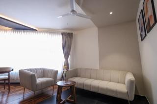 Hotel Radiant Vista - 4