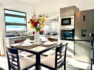 Luxury Villa With King Size Bed - Pool - Near Beach - 3