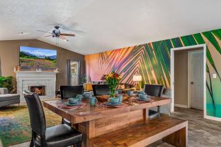 Family & Pet Friendly Bradenton House - Heated Pool -Hot Tub -EV Chrger-Near Beaches - 3