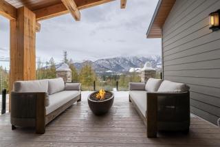 Tamarak Chalet Right Side by Fernie Central Reservations Ski In-Out - 8