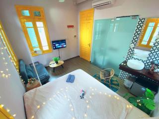 May - YELLOW ROOM - 5