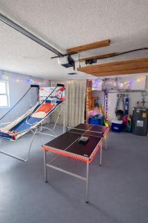 3 Kings plus kid suite, Dog Friendly w Heated Pool, Hot Tub, Firepit & Game Room - 9