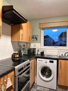 Warm & Stylish Stay Near Everything you need - 8