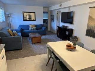 Updated Condo, 1GB Wi-Fi, Netflix, Amazon Prime - 8