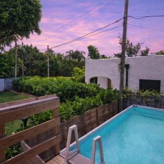 Elegant 3BR w Pool Near Downtown WPB - 9