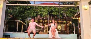 Balcony Bedroom Suite w Romantic Sunsets - AC - Pool - 5