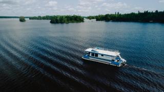 Stylish Classic Bunk House - Floating Boat - Fast Wi-Fi HB05 - 1