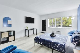 1BR Miami Beach Apt with 3 Queens plus Free Parking - 5