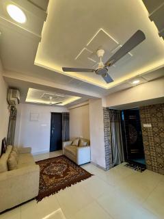 Comfortable Luxury Flat for Business & Family - 2