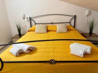 SanLorenzoBeach, FronteMare, Veranda Sleeps 4 - 8