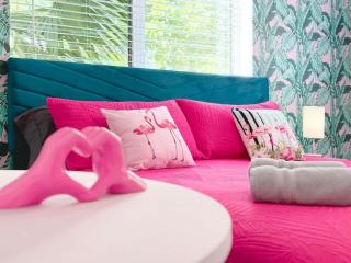 Modern Miami Beach Studio with King Bed - 2