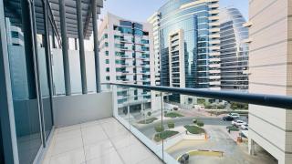 Cozy Studio with Balcony - Near Metro - Fast Wi-Fi - 6