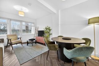 Long Stays Roath Park 2BR Apartment with Parking Central Location - 5
