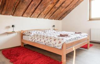 3 Bedroom Awesome Home In Gospic - 6