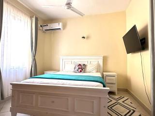 Modern Nyali 1BR with AC,Balcony & SoundBar near Quickmart - 5