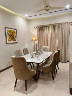 Aesthetic 2BHK Condo 360 Sunset View Rooftop Pool - 1