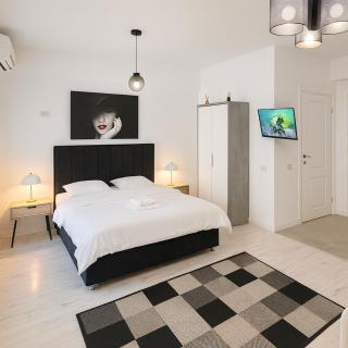 Studio close to the Cathedral of the Nation's Salvation - 727 - 0