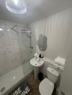 Entire Flat in Lichfield City Centre - 4