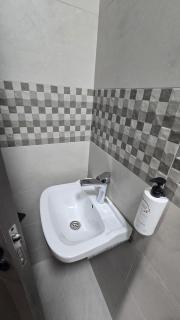 Skyline lux Cozy 1BR with lake & park scenery - 1