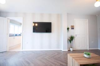 Luxe 3BR - 8 Min to Town Centre - Bradgate Park Leicester - Parking - Garden - 5