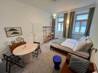 Charming Studio with Patio - 3