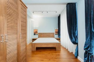 1 plus living Botanica - 0