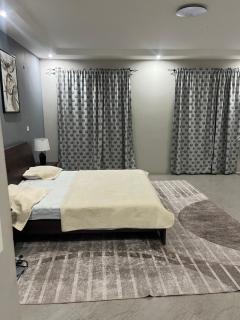 Spacious 3-bedroom apartment - 7