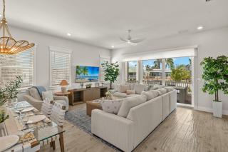 5583 Sun & Salt Retreat- 5BR 4,5BA NEW Pool Home! home - 7