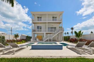 5583 Sun & Salt Retreat- 5BR 4,5BA NEW Pool Home! home - 9