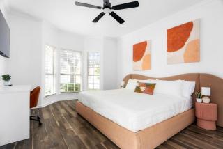 Luxury 7BR Pool Hot Tub & 4 Car Parking - 3