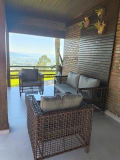 Casa refúgio na Vila Tekohá vista acima das nuvens - 1