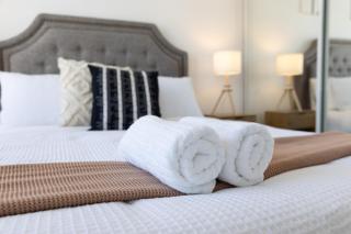 The Ukiyo Suite Valley 2BR FREE Parking & Pool - 3