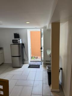 Honey Basement apartment - 2