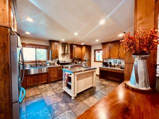 Vista Chalet near Yosemite and Bass Lake - 5