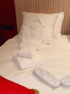 Suite Jacuzzi & Sauna privatifs - Paris - Or Norme By Le Douze - 3
