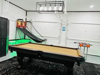 Woodside Haven - Game Room - Central AC - Pet Friendly - 3