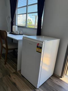 Uncle George's Free Breakfast with Seaview Balcony - 5