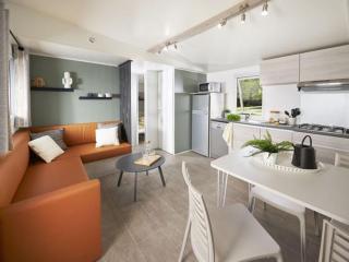 Mobil Home Confort 3 Chambres avec Terrasse - API-1-52-668 - 0