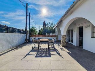 Casa encantadora con piscina privada en Riells, La Escala - Ideal para vacaciones en familia y amigos - HISP-7-33 - 6