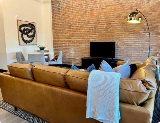 Brick & Bed Riverfront Lofts, T 202 - 7