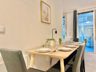 Cosy Apartment near SCS - 3