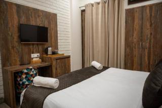 Hotel Imperial Stayz Sector 42 - 9