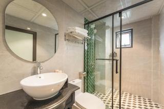 Aurora Hotel & Apartment - 3