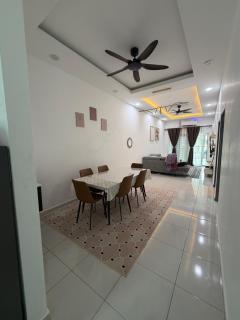 Homestay Yunaz - 8