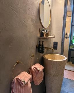 70sqm Creative Design Apartment in Berlin city center - 3 rooms - balcony - walk in shower - design kitchen - 7